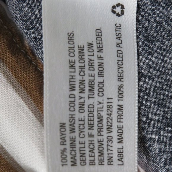 Original Use* Men's Short Sleeve Button Down Curved Hem Shirt Size~ Large - Picture 4 of 8